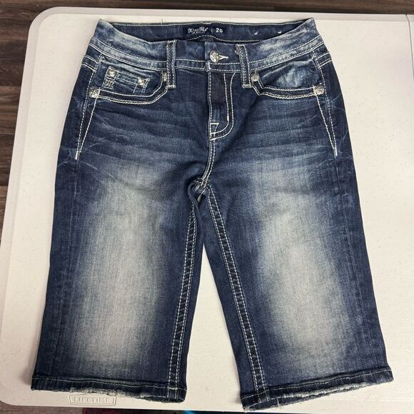 Miss Me women’s denim Jean shorts Mid-rise Bermuda size 26 - Picture 3 of 5